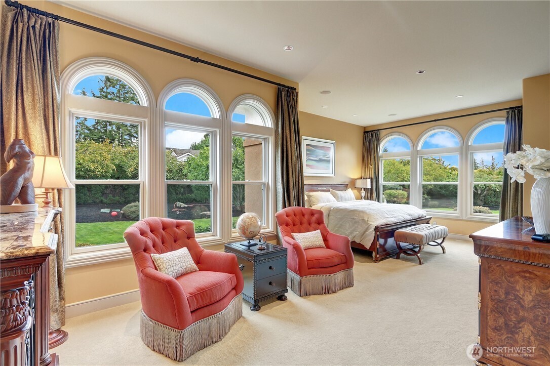 1055 91st Avenue NE Bellevue WA 98004