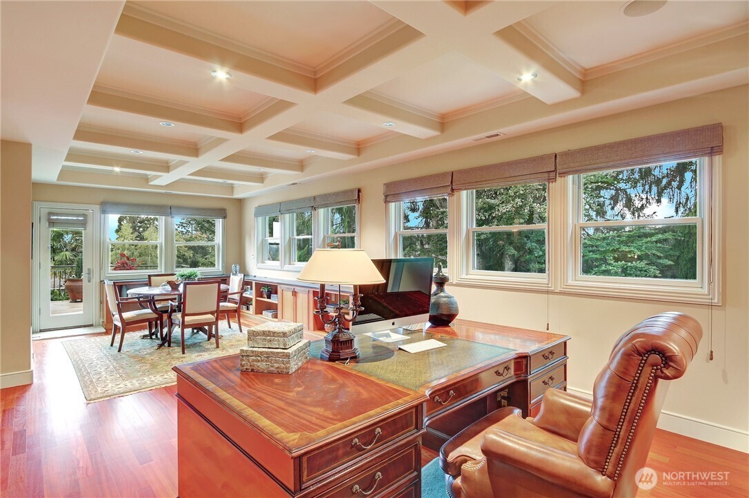 1055 91st Avenue NE Bellevue WA 98004