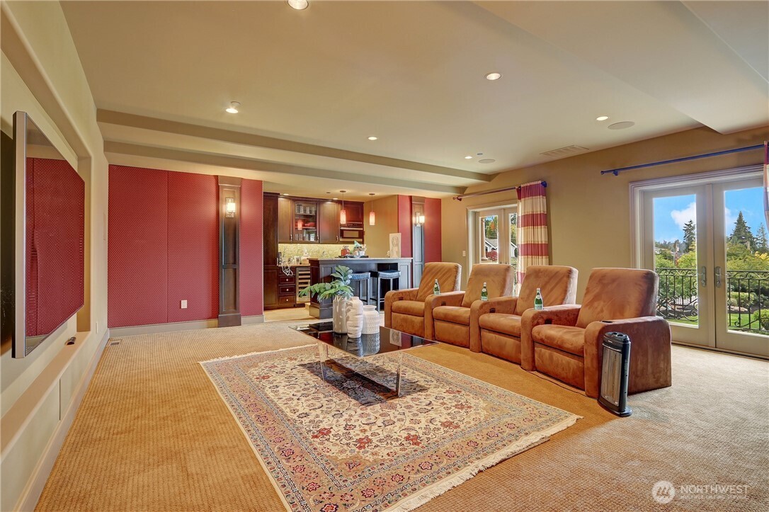1055 91st Avenue NE Bellevue WA 98004