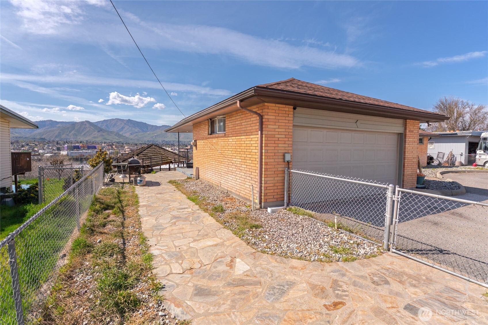 1210 N Ashland Avenue East Wenatchee WA 98802