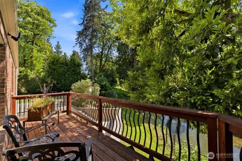 6722 River Road E Puyallup WA 98371