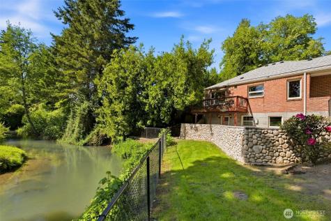 6722 River Road E Puyallup WA 98371