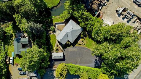 6722 River Road E Puyallup WA 98371