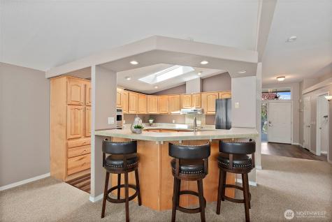 21819 SE 275th Place Maple Valley WA 98038
