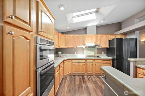 21819 SE 275th Place Maple Valley WA 98038