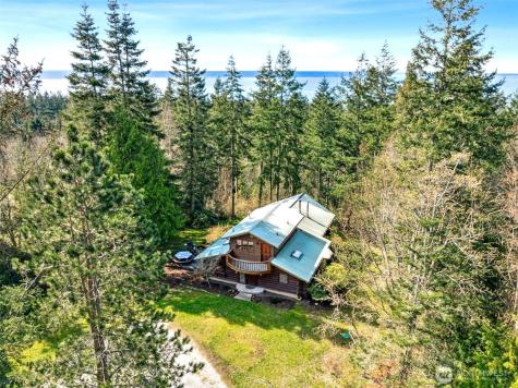 676 Scandia Parkway Camano Island WA 98282