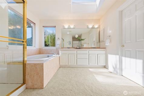 451 150th Place NE Bellevue WA 98007