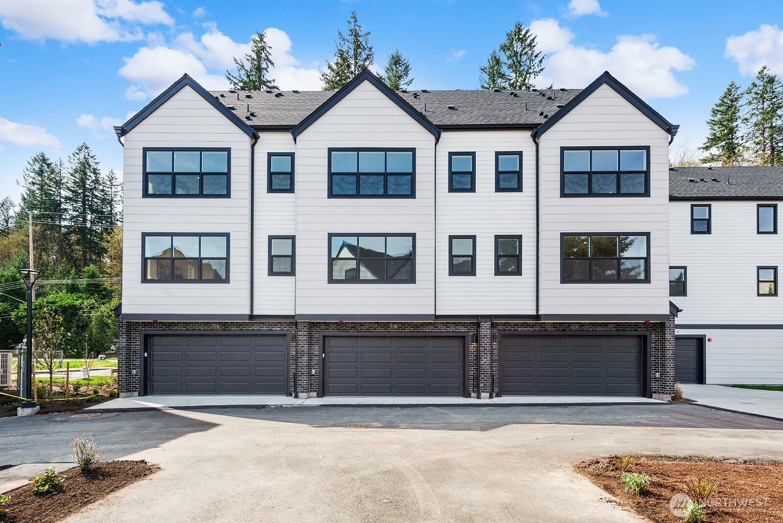 714 Newport Way NW Issaquah WA 98027