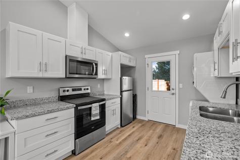 944 Wawona Avenue Ocean Shores WA 98569