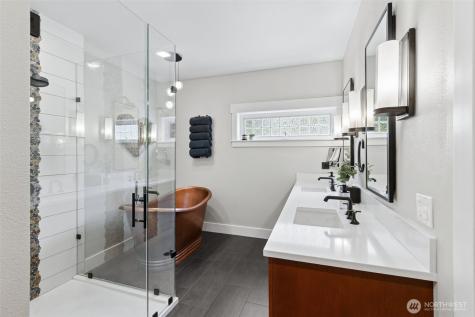 4022 Long Lake Drive SE Lacey WA 98503