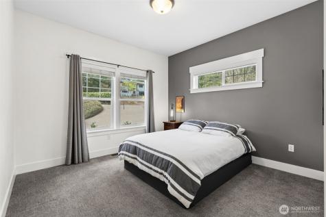 4022 Long Lake Drive SE Lacey WA 98503