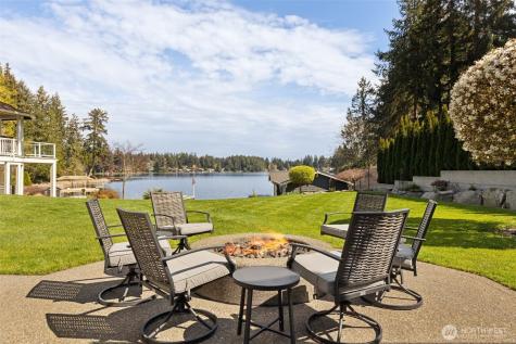4022 Long Lake Drive SE Lacey WA 98503