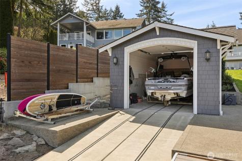 4022 Long Lake Drive SE Lacey WA 98503