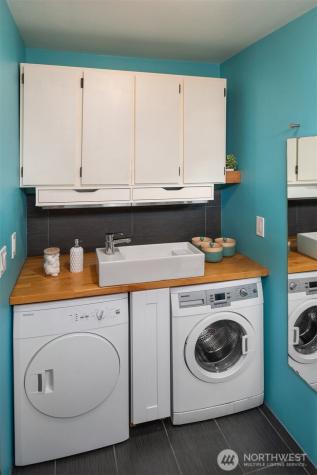 8729 12th Avenue NW Seattle WA 98117