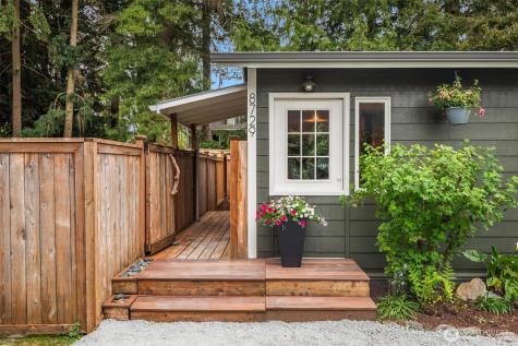 8729 12th Avenue NW Seattle WA 98117