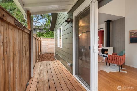 8729 12th Avenue NW Seattle WA 98117