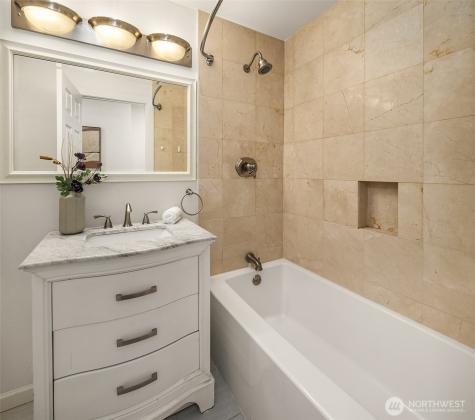 2805 112th Avenue SE Bellevue WA 98004