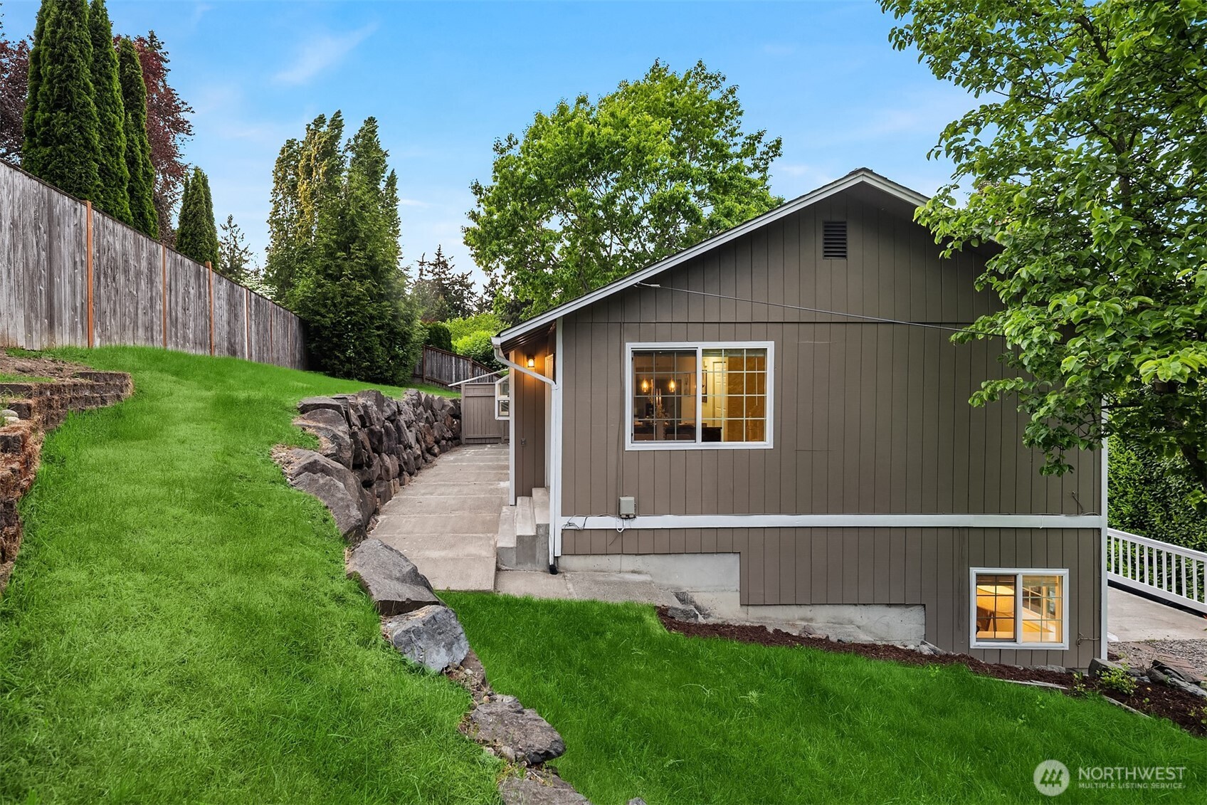 2805 112th Avenue SE Bellevue WA 98004