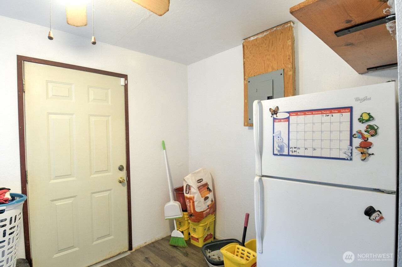 242 Main Street Onalaska WA 98570
