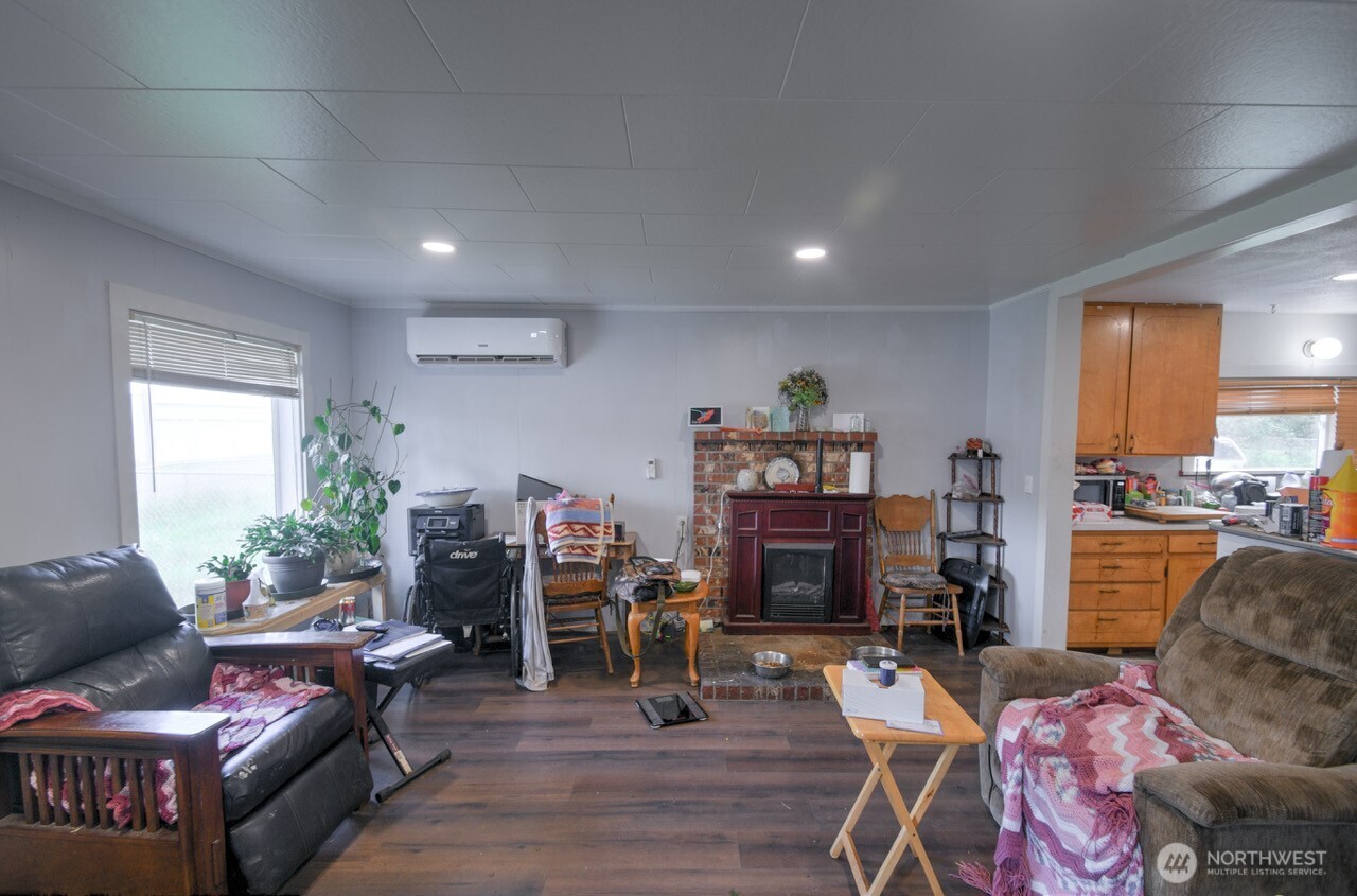 242 Main Street Onalaska WA 98570