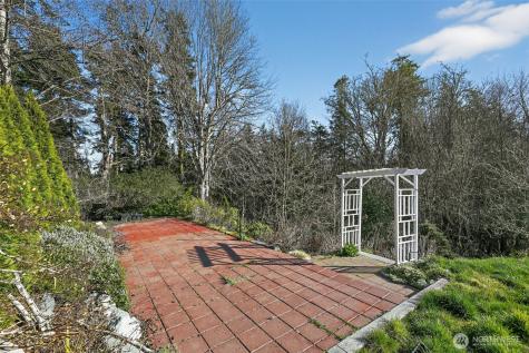 844 Holbeck Drive Camano Island WA 98282