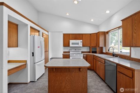 844 Holbeck Drive Camano Island WA 98282