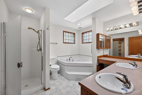 844 Holbeck Drive Camano Island WA 98282