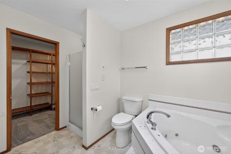 844 Holbeck Drive Camano Island WA 98282