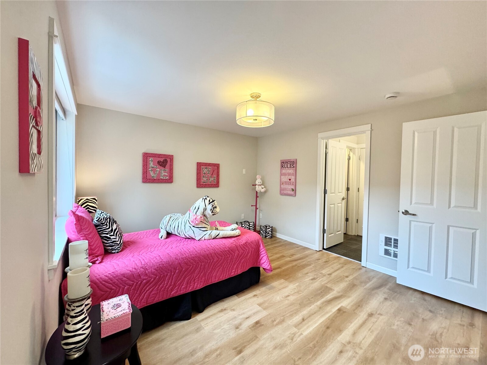 2138 N 113th Street Seattle WA 98133