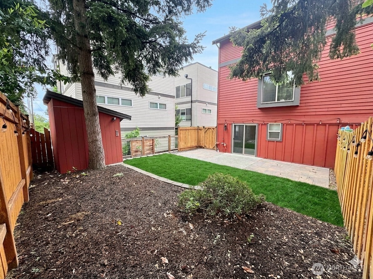 2138 N 113th Street Seattle WA 98133