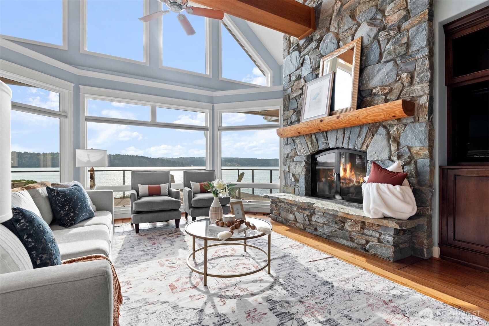 4486 East Harbor Road Freeland WA 98249