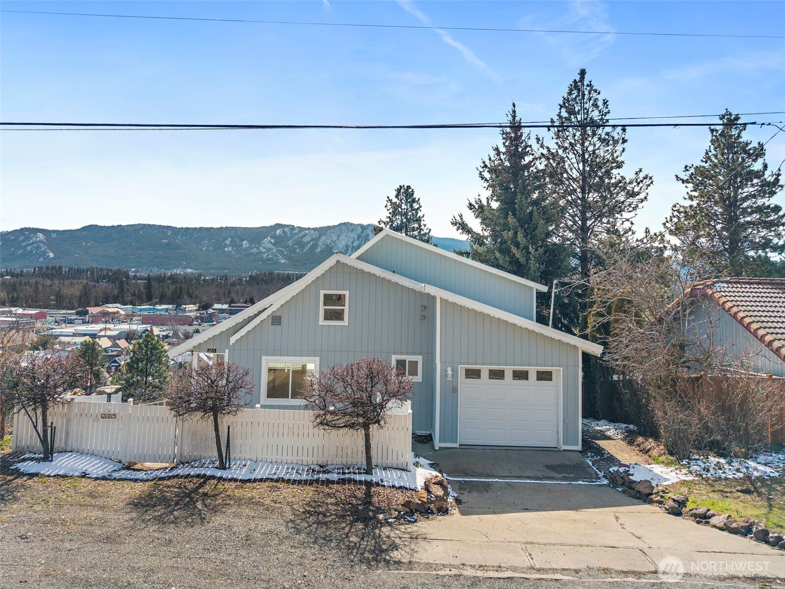 205 W 5th Street Cle Elum WA 98922