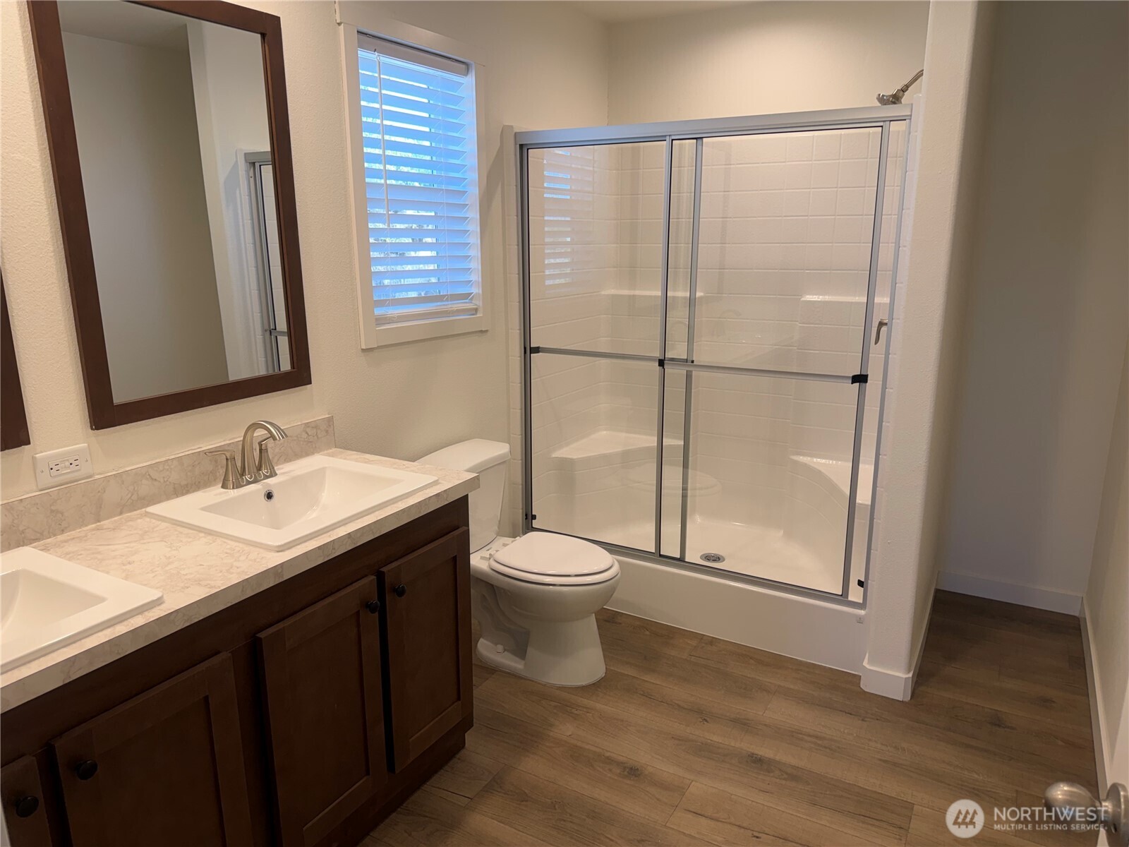 402 Maple Avenue Sunnyside WA 98944