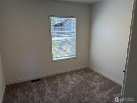 402 Maple Avenue Sunnyside WA 98944