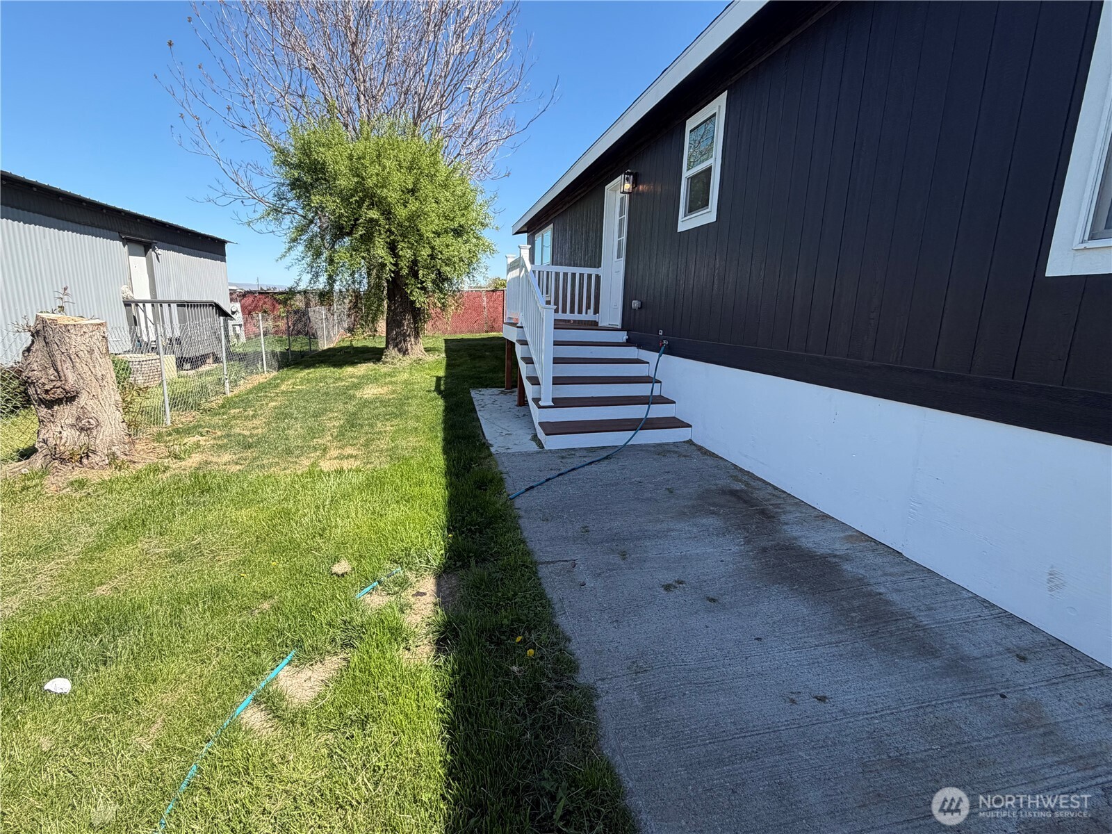 402 Maple Avenue Sunnyside WA 98944