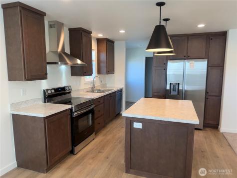 402 Maple Avenue Sunnyside WA 98944