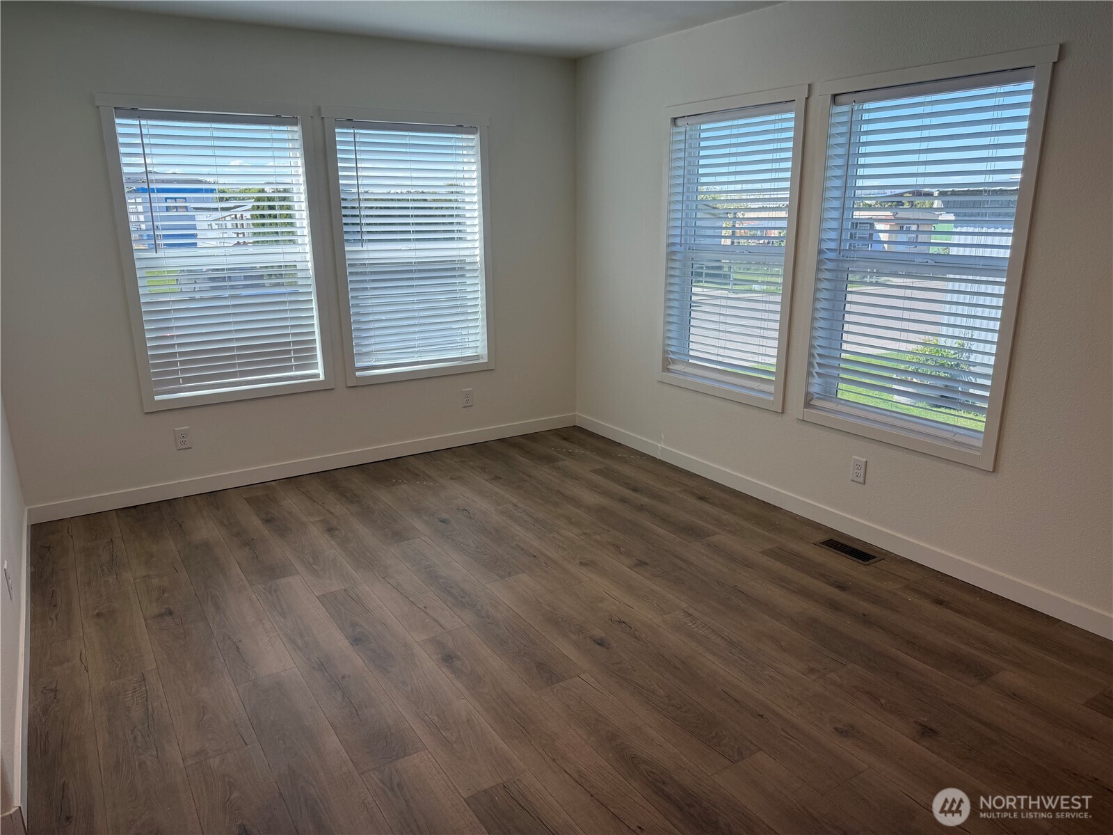 402 Maple Avenue Sunnyside WA 98944