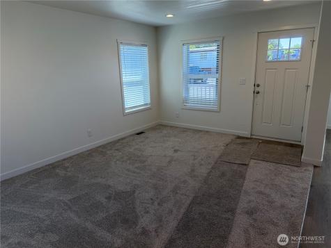 402 Maple Avenue Sunnyside WA 98944