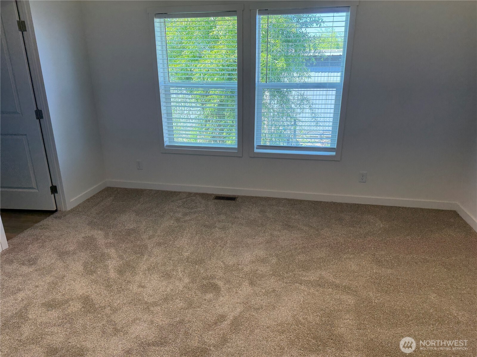 402 Maple Avenue Sunnyside WA 98944