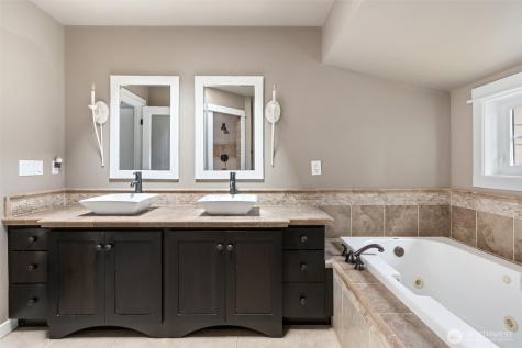 107 Nicola Court Chehalis WA 98532