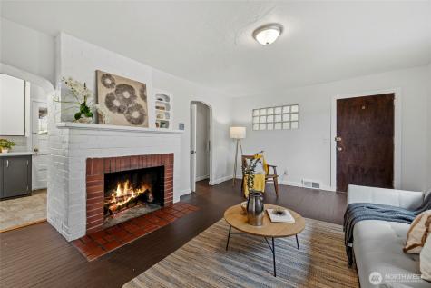 3915 S Brandon Street Seattle WA 98118