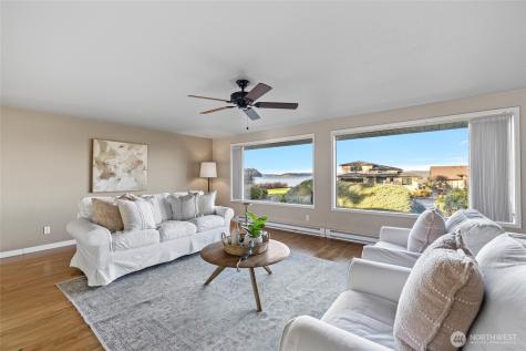 710 E Bay Front Lane Oak Harbor WA 98277
