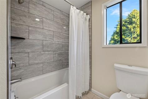710 E Bay Front Lane Oak Harbor WA 98277