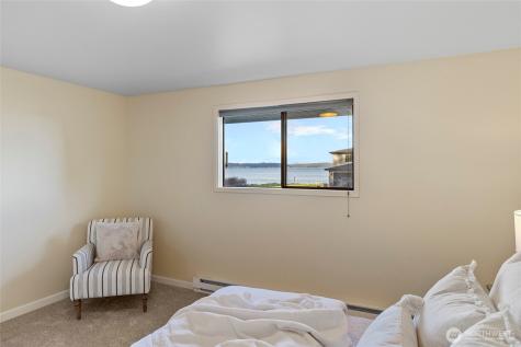 710 E Bay Front Lane Oak Harbor WA 98277