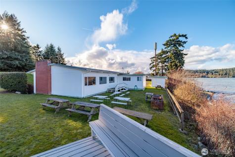 710 E Bay Front Lane Oak Harbor WA 98277