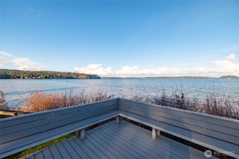710 E Bay Front Lane Oak Harbor WA 98277