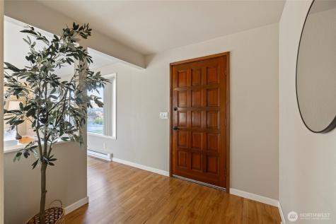 710 E Bay Front Lane Oak Harbor WA 98277