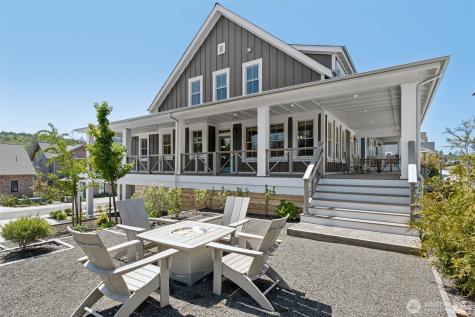 374 Compass Street Pacific Beach WA 98571