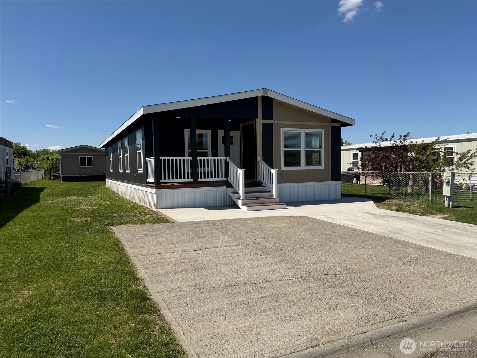 205 Pleasant Avenue Grandview WA 98930