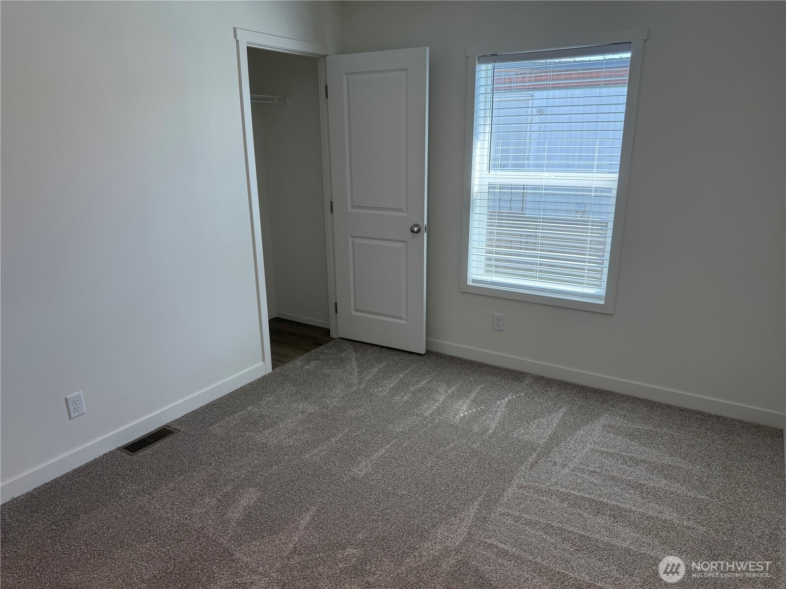 205 Pleasant Avenue Grandview WA 98930